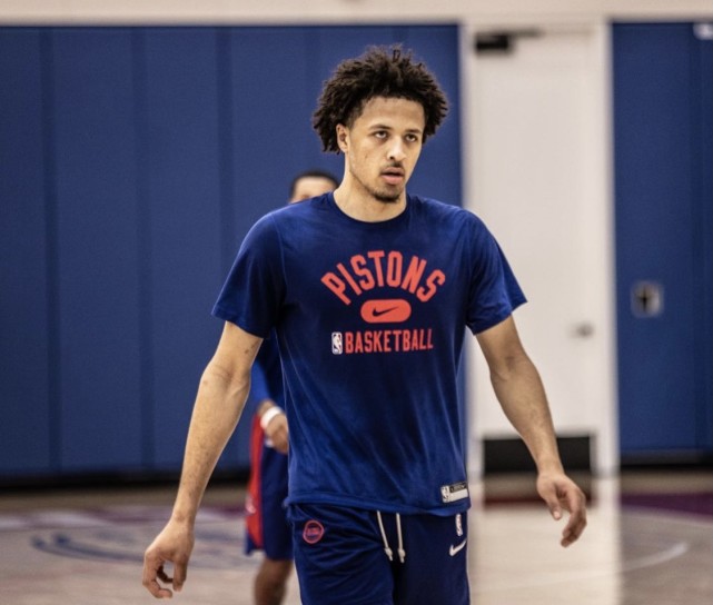 上台而引发 上台而引发