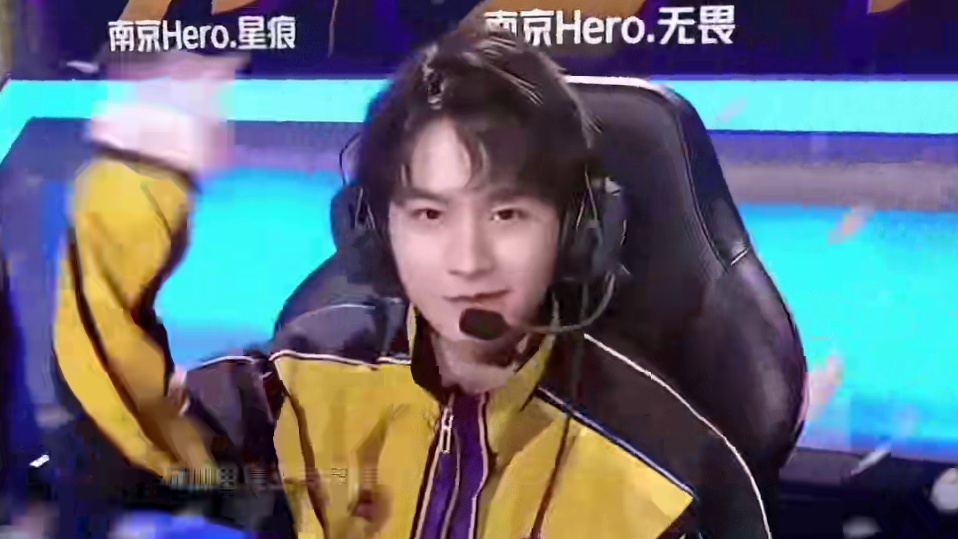 连续的三分 连续的三分