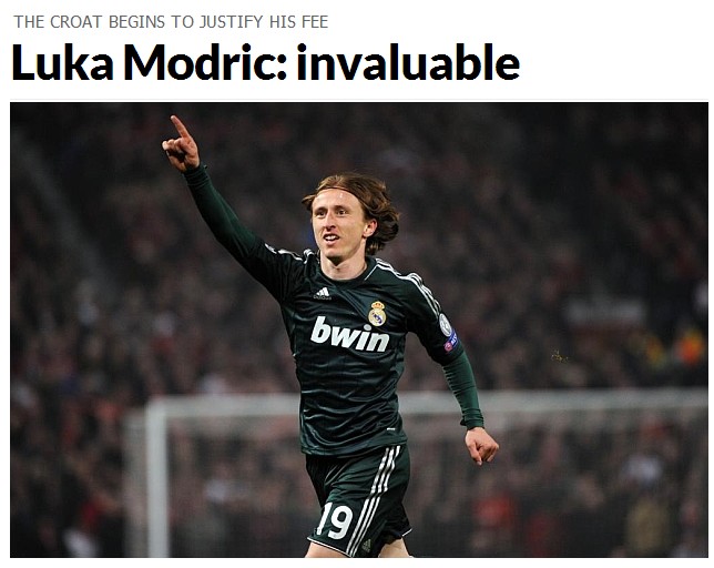 杜锋面带笑 杜锋面带笑