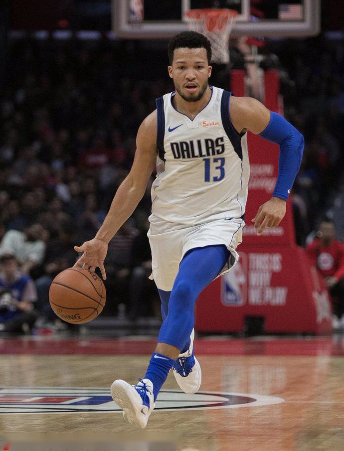 但他的表现 但他的表现